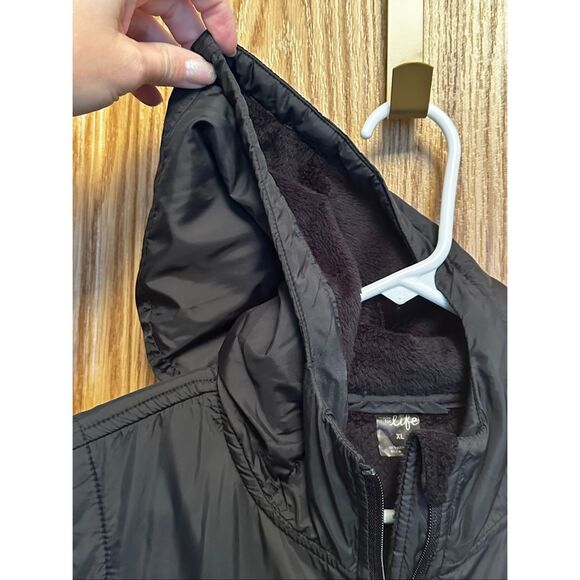 Women’s Made for Life Black Vest with Hood XL - Picture 6 of 9